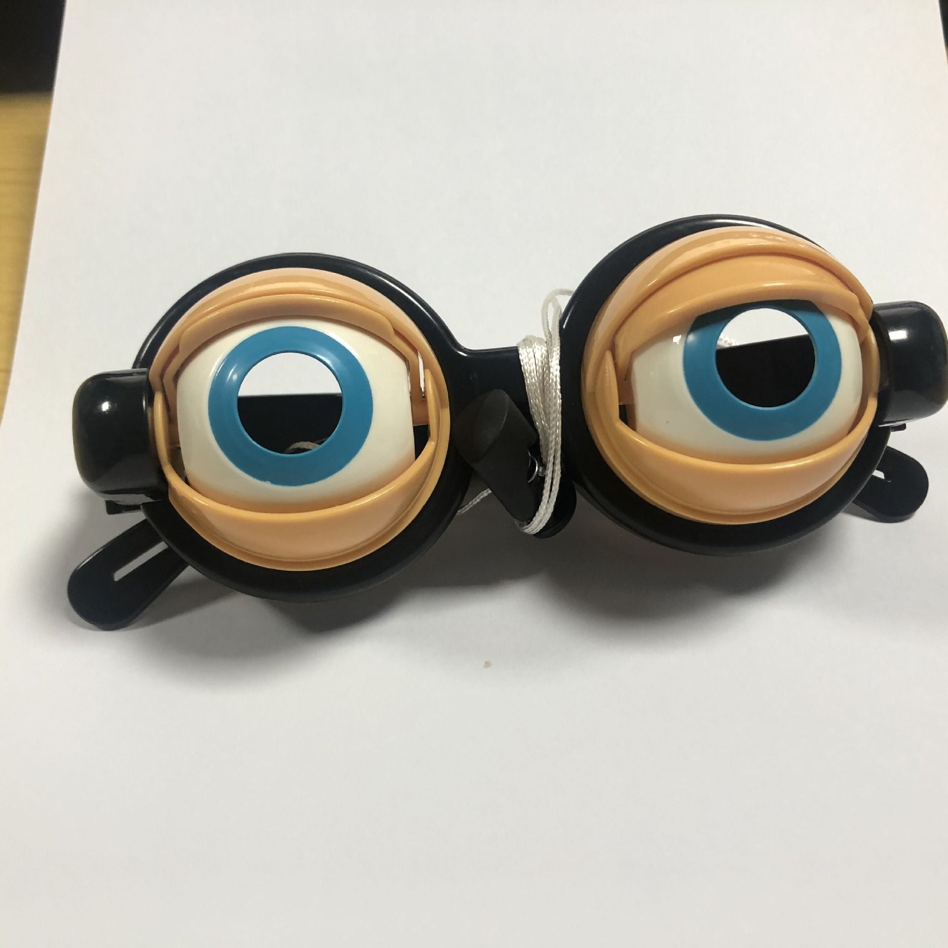 Pull-String Blinking Crazy Eyes — Funny Googly Eye Party Glasses
